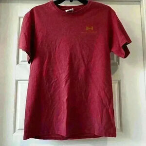 maroon/red simply southern t-shirt size medium